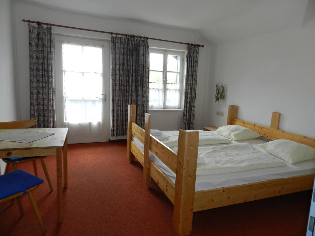 Hotel Youhey Am Wolfgangsee Strobl Room photo